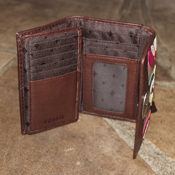 Fossil Marlow Appliqué Multifunction Wallet - Picture 4 of 6